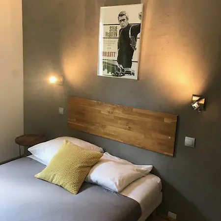 Hotel Street Art