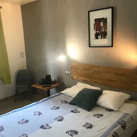 Street Art Hotel *